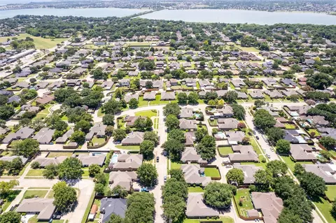 2905 Persimmon Pl, Rowlett, TX 75088 photo 33