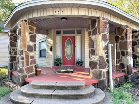 702 Pecan St, Teague, TX 75860
