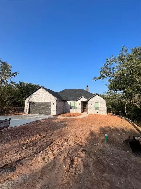 420 Allegro Ct, Runaway Bay, TX 76426