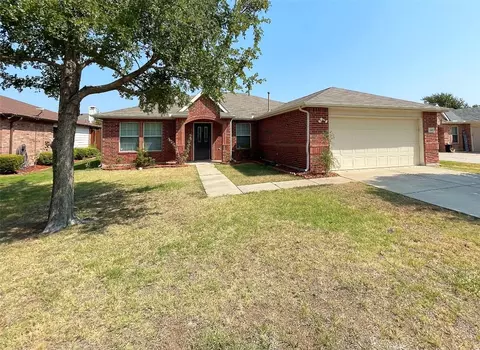 4303 Fieldwood Dr, Corinth, TX 76208