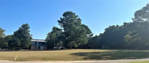 22 County Rd 4825 # r, Athens, TX 75752