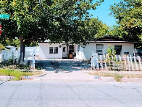 1501 Beaumont St, Fort Worth, TX 76106
