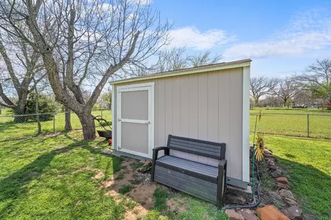 603 Kyle St, Bangs, TX 76823 photo 21