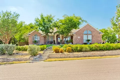 8853 Greenhaven Dr, Fort Worth, TX 76179