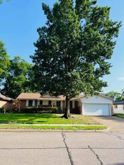 2816 Grove St, Irving, TX 75060
