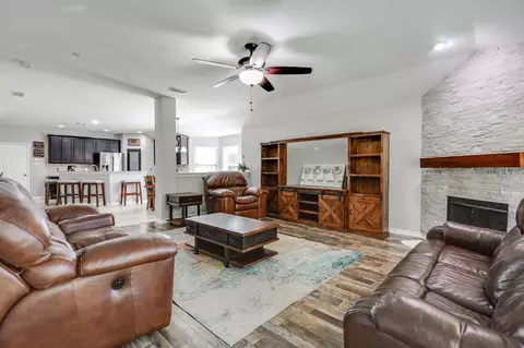 8010 Vista Hill Ln, Dallas, TX 75249