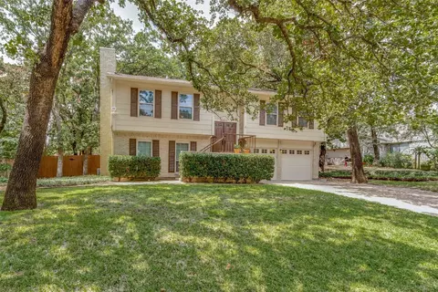 4608 Lindberg Dr, Arlington, TX 76016