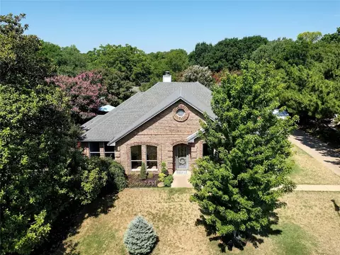 3707 Lakecrest Dr, Grapevine, TX 76051