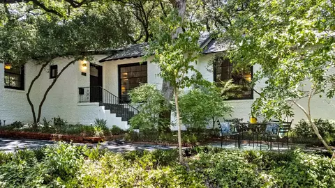 1225 N Edgefield Ave, Dallas, TX 75208
