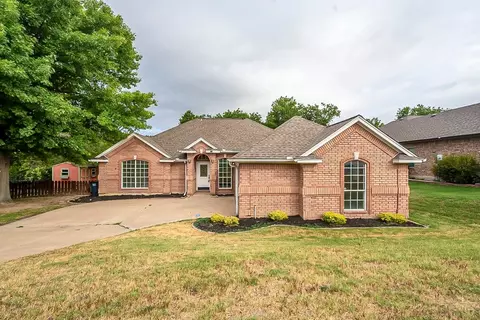 8817 Hidden Hill Dr, Fort Worth, TX 76179