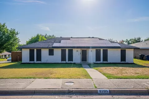 9205 Orbiter Dr, Dallas, TX 75243