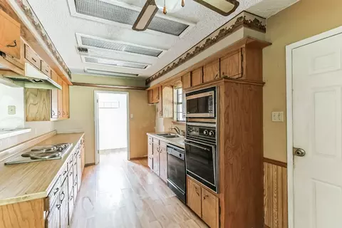 110 Smith St, Como, TX 75431 photo 9