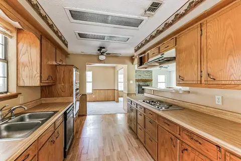 110 Smith St, Como, TX 75431 photo 10