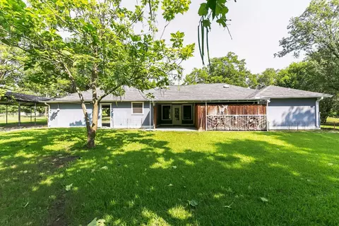 110 Smith St, Como, TX 75431 photo 24