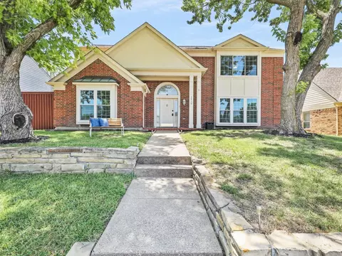 3910 18th St, Plano, TX 75074