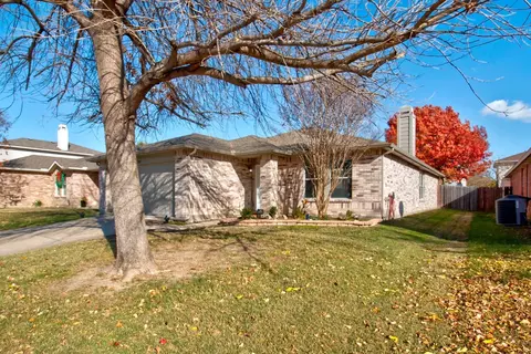 2705 Woodlake Pkwy, Little Elm, TX 75068