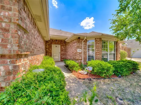 2808 Goldfinch Dr, Mesquite, TX 75181