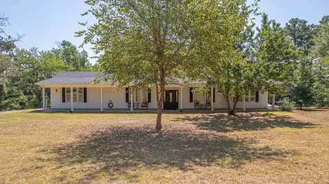 610 An County Road 404, Palestine, TX 75803