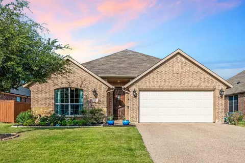 928 Gray Wash Dr, Saginaw, TX 76179