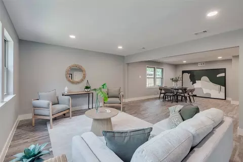 2211 Ridgeway St, Arlington, TX 76010
