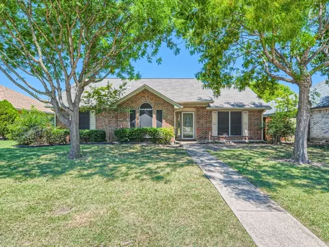 1207 Hall Rd, Seagoville, TX 75159