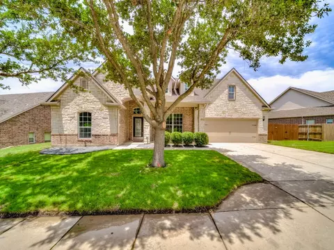 617 Celeste Ln, Burleson, TX 76028
