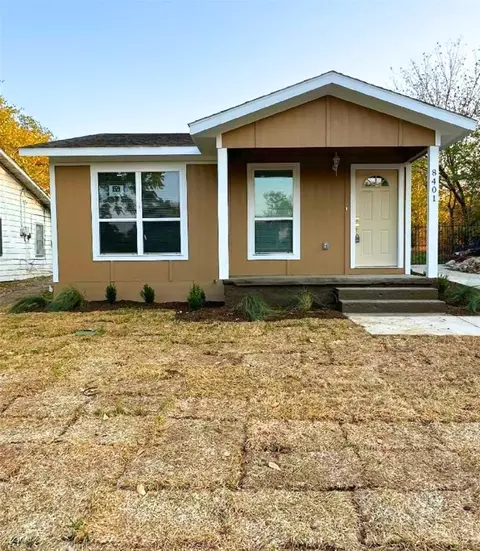 8401 Redonda St, White Settlement, TX 76108
