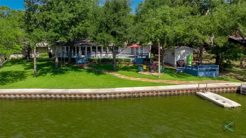 122 Lark Dr, Enchanted Oaks, TX 75156
