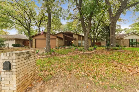 5507 Silver Bow Trl, Arlington, TX 76017