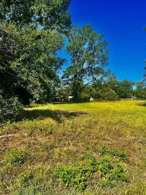 639 N Love St, Oakwood, TX 75833