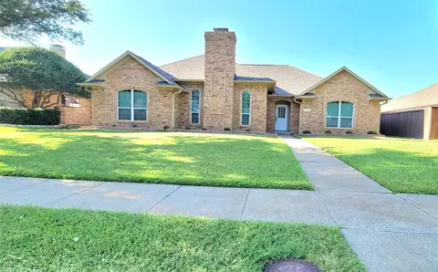 1008 Clinton St, Carrollton, TX 75007