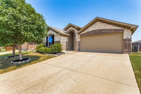 368 Pin Cushion Trl, Burleson, TX 76028