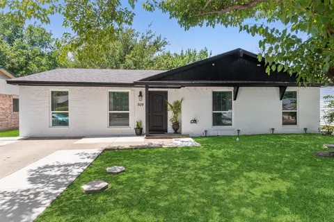 309 Pecan St, Wilmer, TX 75172