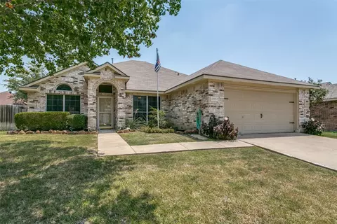 2902 Chisholm Trl, Corinth, TX 76210