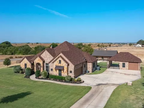 107 Lajitas Dr, Decatur, TX 76234