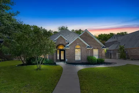 3108 Brazos Dr, Hurst, TX 76054