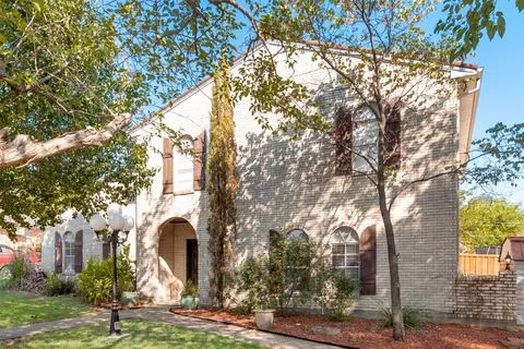 504 Crestline Dr, Forney, TX 75126