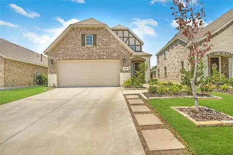 2905 Hobby Dr, Forney, TX 75126