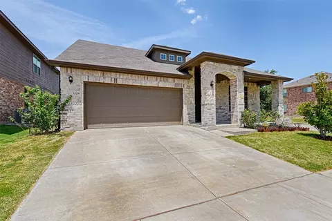 5529 Marina Dr, Denton, TX 76208