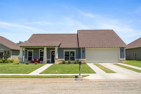 1912 Duckhorn Dr, Brownwood, TX 76801