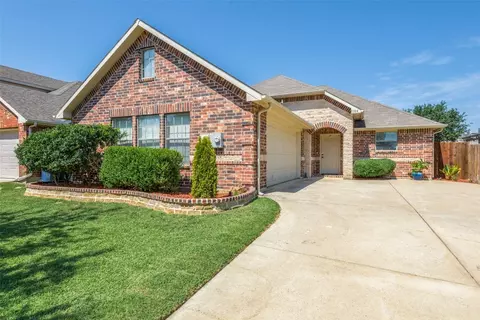 1105 Tallahassee Dr, Denton, TX 76208