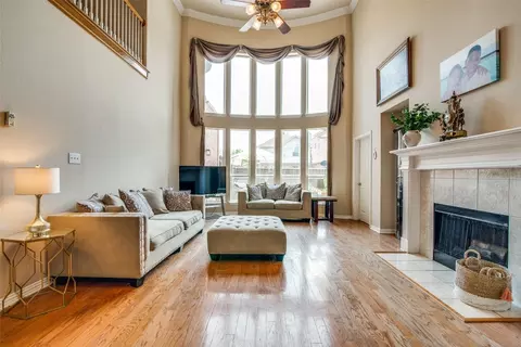 606 Green Apple Dr, Garland, TX 75044