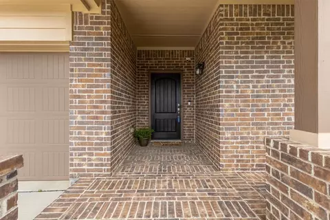 916 Hawks Way, Argyle, TX 76226 photo 3