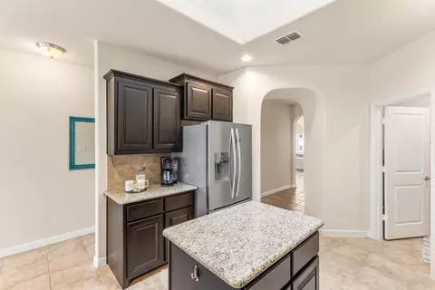 916 Hawks Way, Argyle, TX 76226 photo 13