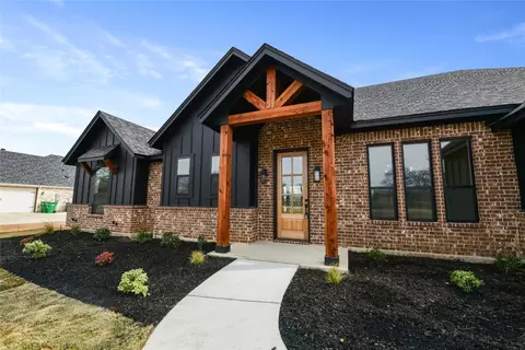 559 Gopher Rd, Weatherford, TX 76088