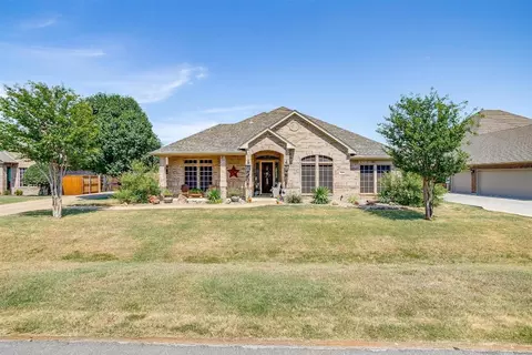 1025 Portsmouth Pl, Crowley, TX 76036