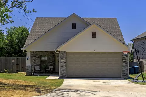 601 W Cotter Ave, Alvarado, TX 76009