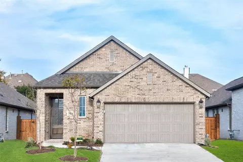 2416 Bathwick Ln, Forney, TX 75126