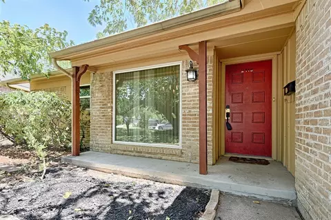 2119 Austin Dr, Carrollton, TX 75006