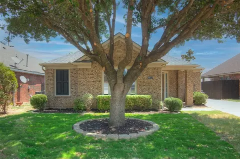 8617 Fernhill Dr, Fort Worth, TX 76123